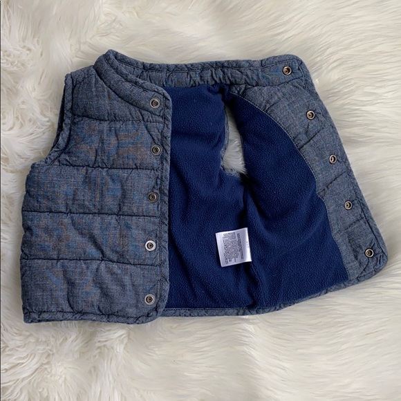 Old Navy chambray vest - size 6-12 months - Picture 3 of 5